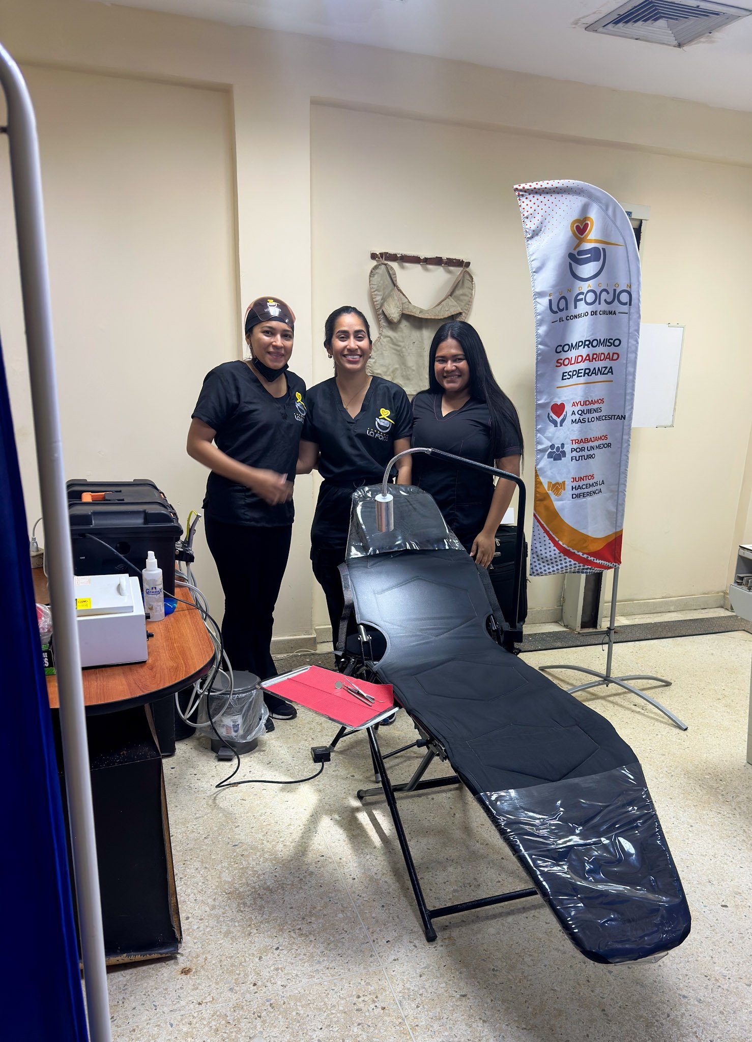 La Forja Foundation doctor performing a medical check-up on a young girl during the Consejo de Ciruma health drive.